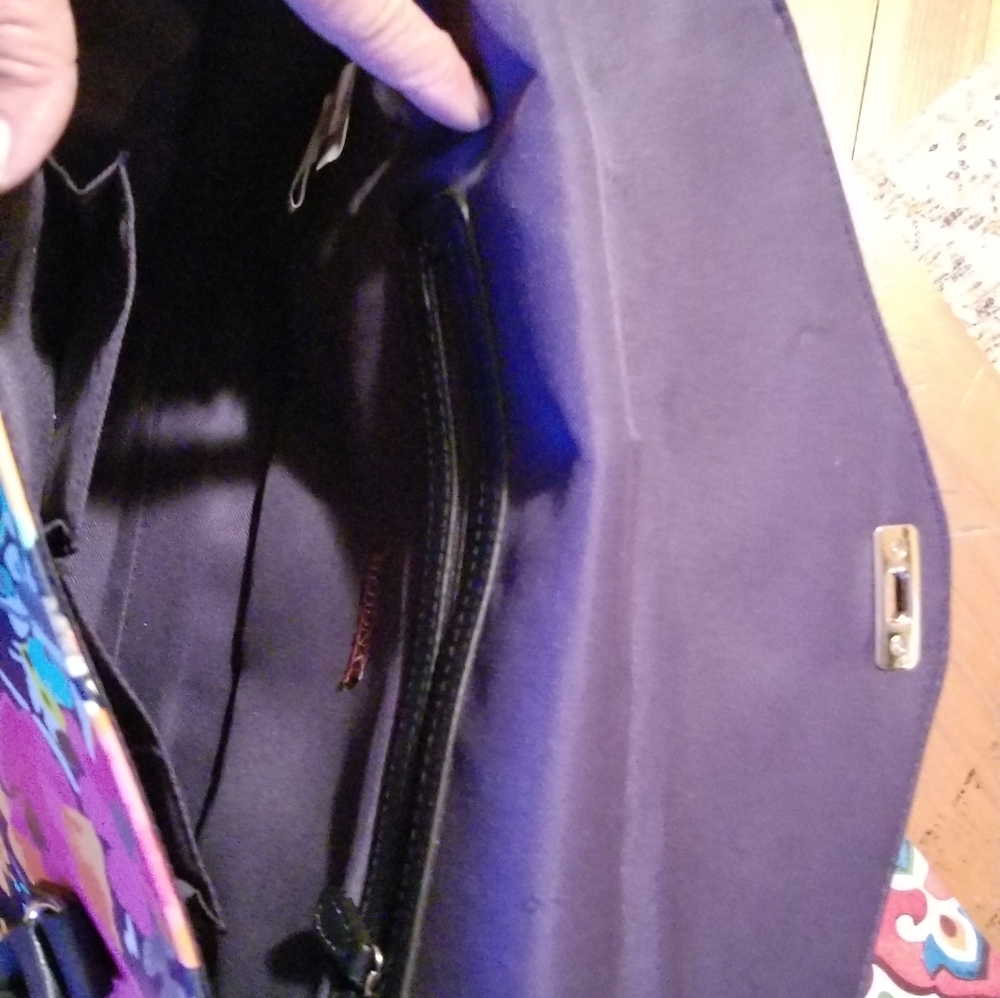 Purse - Picture 4 of 4